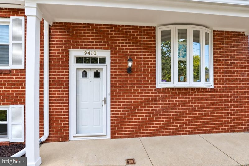 9410 Small Dr, Clinton, MD 20735