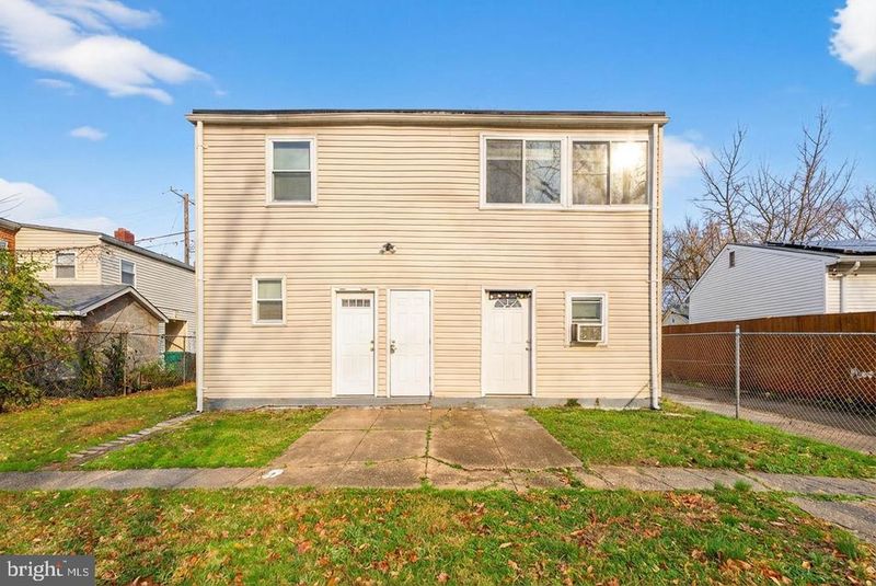 3207 11th Pl SE #3, Washington, DC 20032