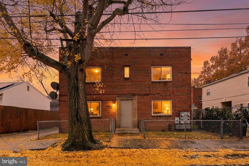 3207 11th Pl SE #3, Washington, DC 20032