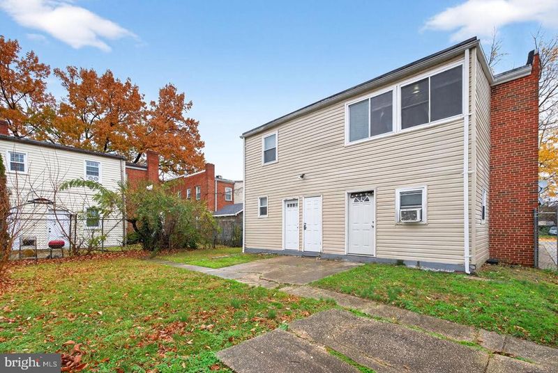 3207 11th Pl SE #3, Washington, DC 20032