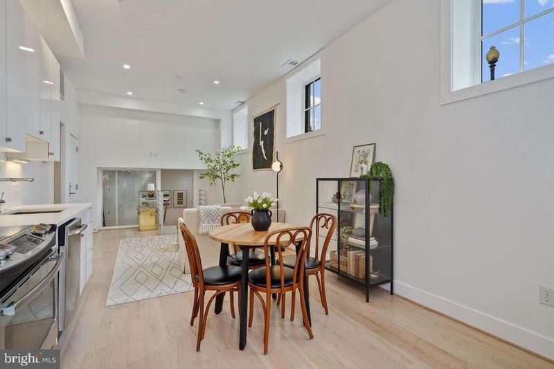 1211 G St SE #1, Washington, DC 20003