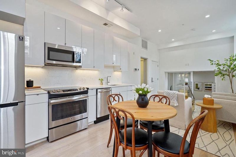 1211 G St SE #1, Washington, DC 20003