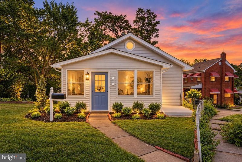1801 S Glebe Rd, Arlington, VA 22204