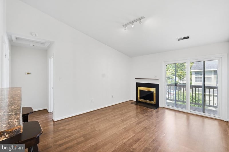 8633 Beekman Pl #33D, Alexandria, VA 22309
