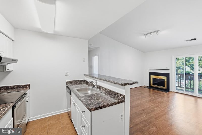 8633 Beekman Pl #33D, Alexandria, VA 22309