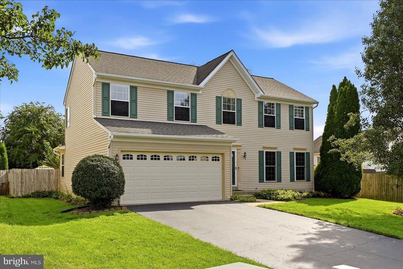 9302 Elise Ct, Manassas Park, VA 20111