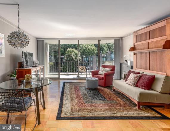 11400 Washington Plz W #201, Reston, VA 20190