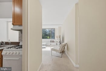 1111 Arlington Blvd #316, Arlington, VA 22209