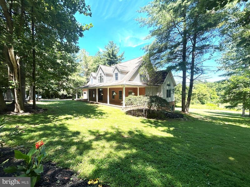 14205 Milltown Rd, Lovettsville, VA 20180