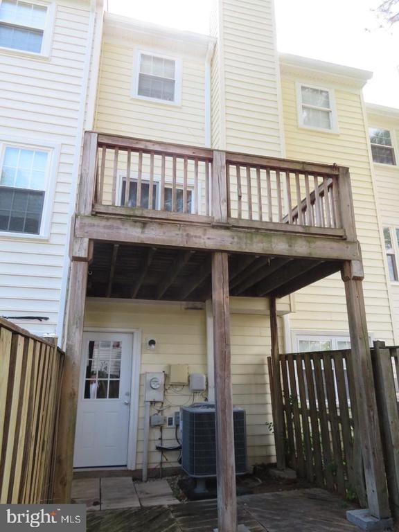 1602 W Bancroft Ln, Crofton, MD 21114