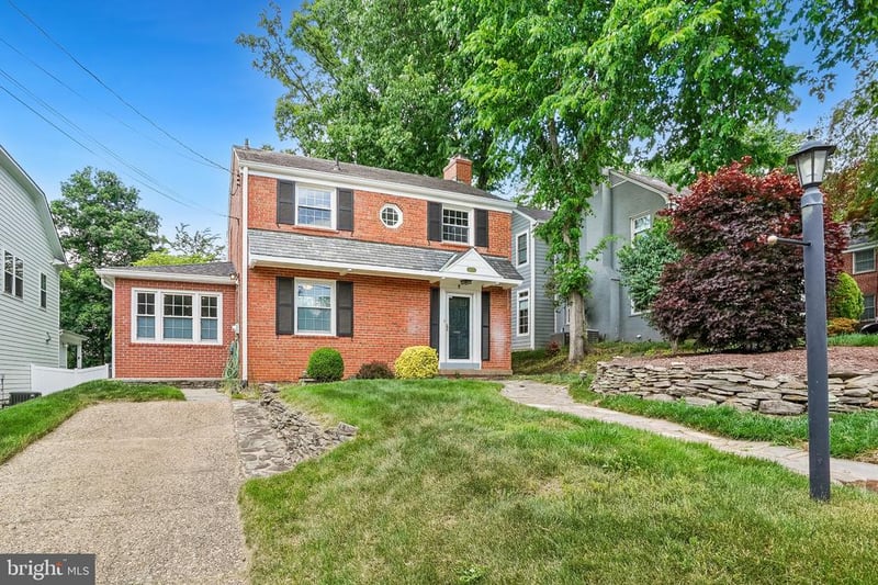 5617 Glenwood Rd, Bethesda, MD 20817