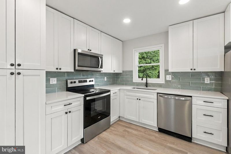 13449 Nascoby Ln, Woodbridge, VA 22193