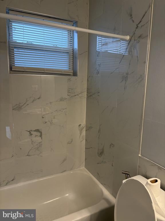 2801 Iverson St #123, Temple Hills, MD 20748