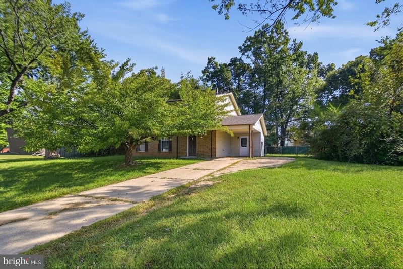 721 University Dr, Waldorf, MD 20602