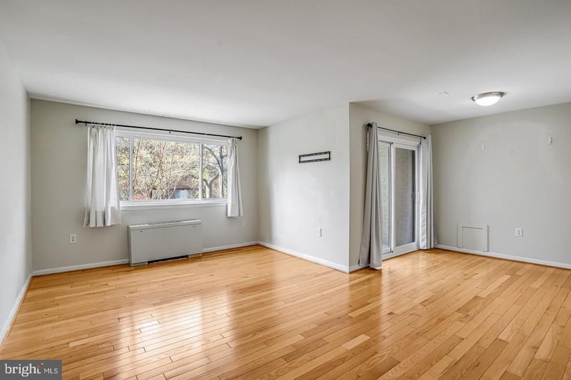 4555 Macarthur Blvd NW #103, Washington, DC 20007