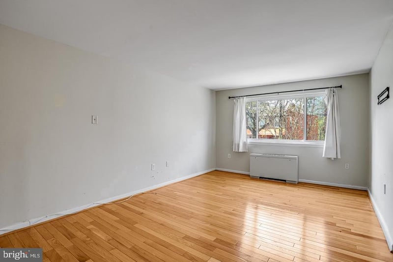 4555 Macarthur Blvd NW #103, Washington, DC 20007