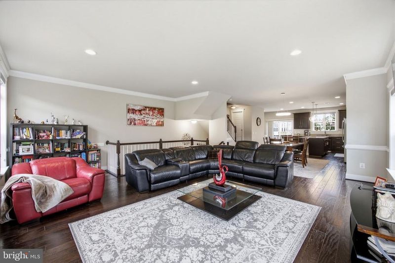 821 Savile Row Ter, Purcellville, VA 20132