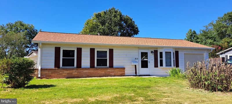 815 S Cypress Ct, Sterling, VA 20164