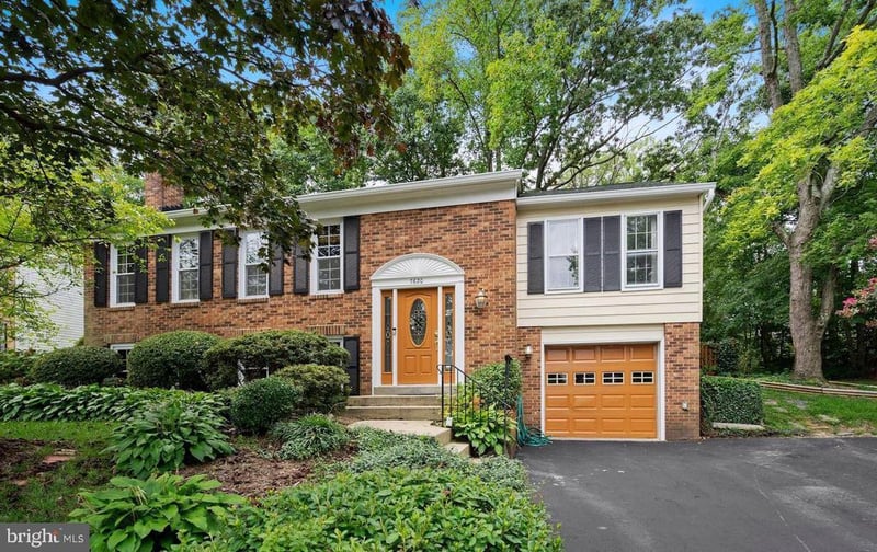 7620 Maritime Ln, Springfield, VA 22153