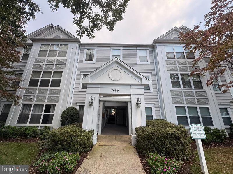 2600 Squaw Valley Ct #8-1, Silver Spring, MD 20906