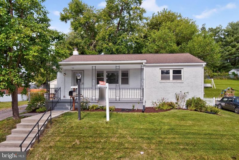 708 1st St, Rockville, MD 20851