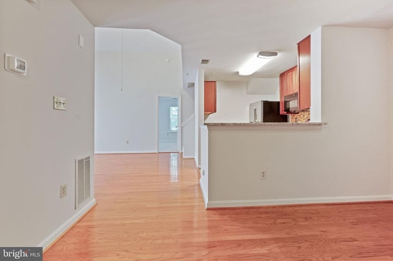 13621 Garfield Pl #303, Woodbridge, VA 22191