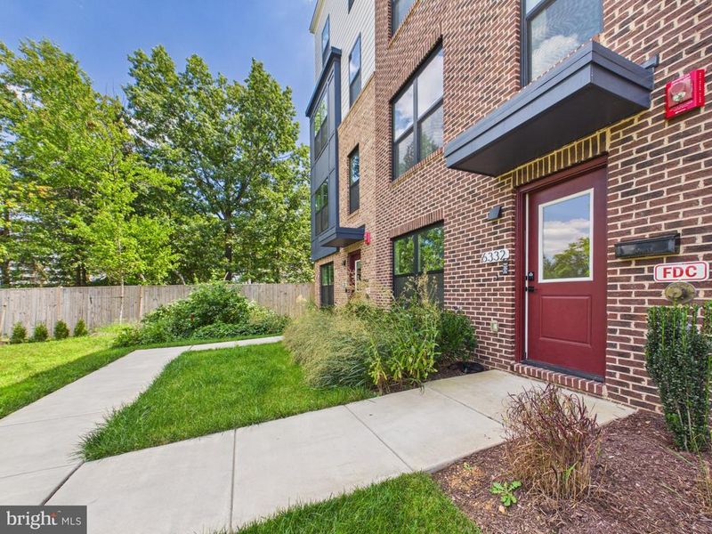 6332 Stevenson Ave, Alexandria, VA 22304