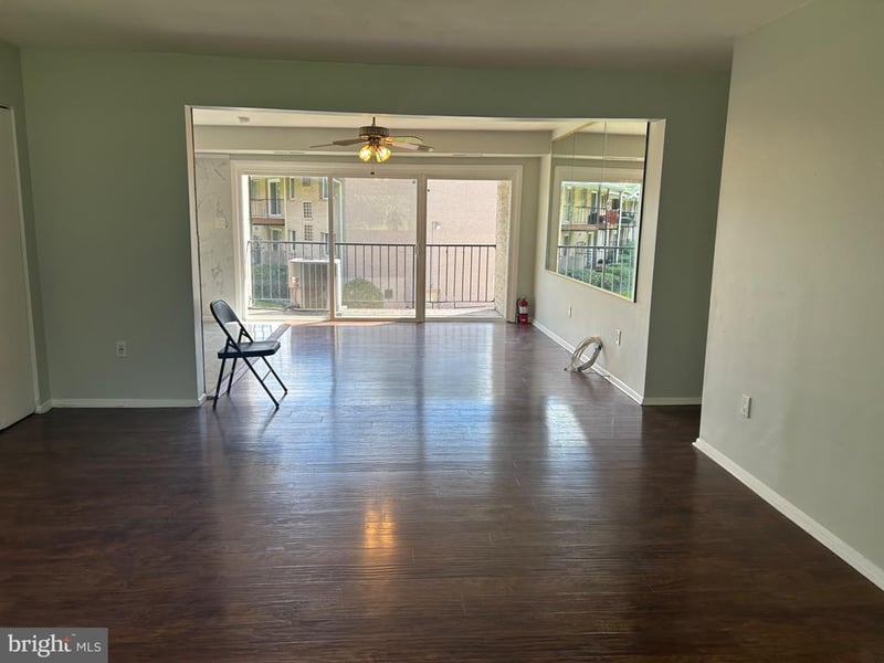 5444 85th Ave #102, Hyattsville, MD 20784