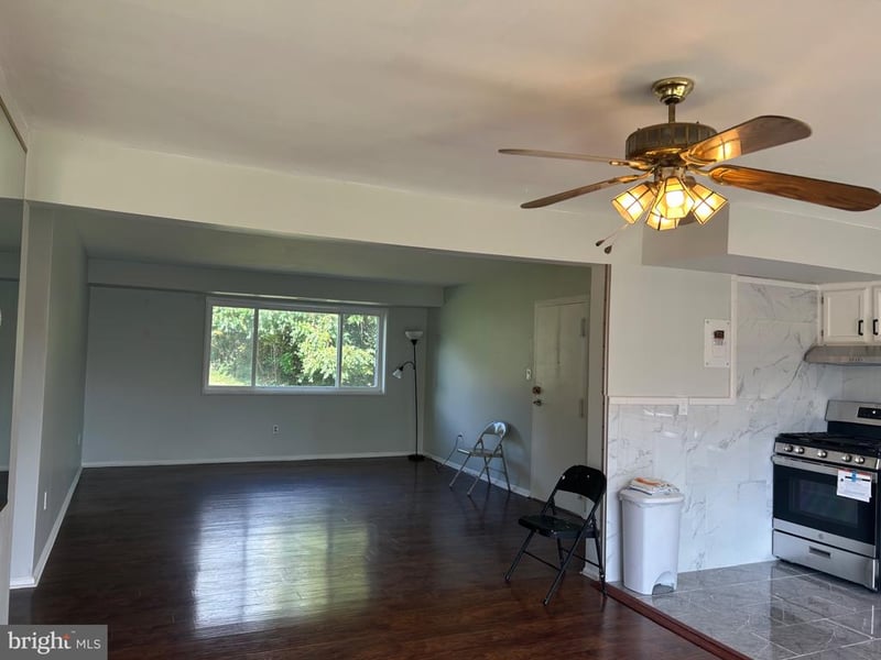 5444 85th Ave #102, Hyattsville, MD 20784