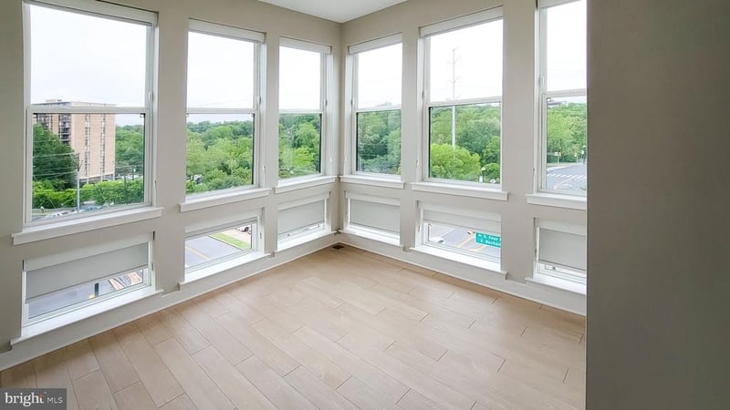 989 S Buchanan St #425, Arlington, VA 22204