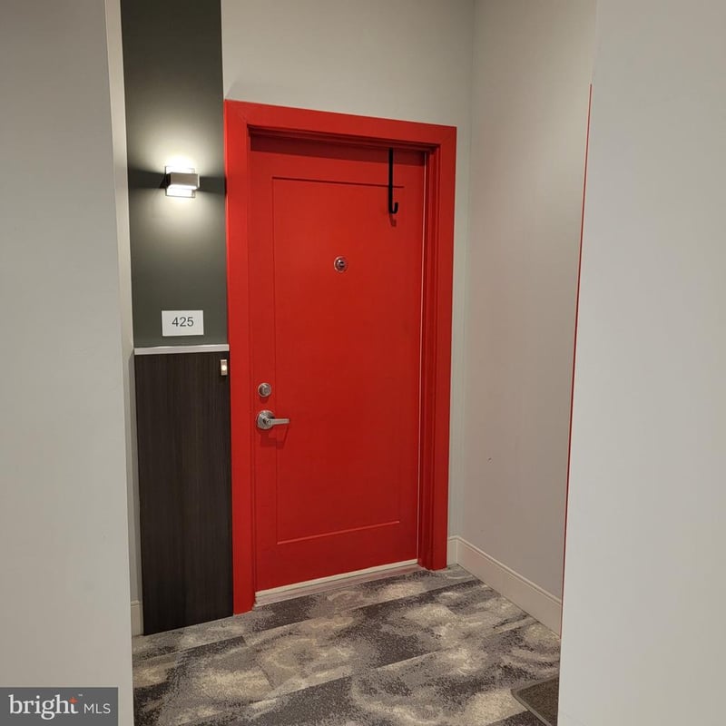 989 S Buchanan St #425, Arlington, VA 22204