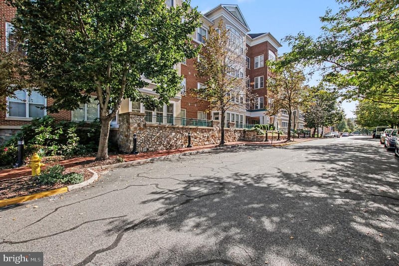 500 Belmont Bay Dr #411, Woodbridge, VA 22191
