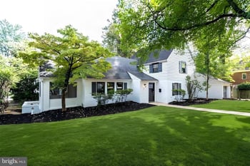 4215 Vacation Ln, Arlington, VA 22207