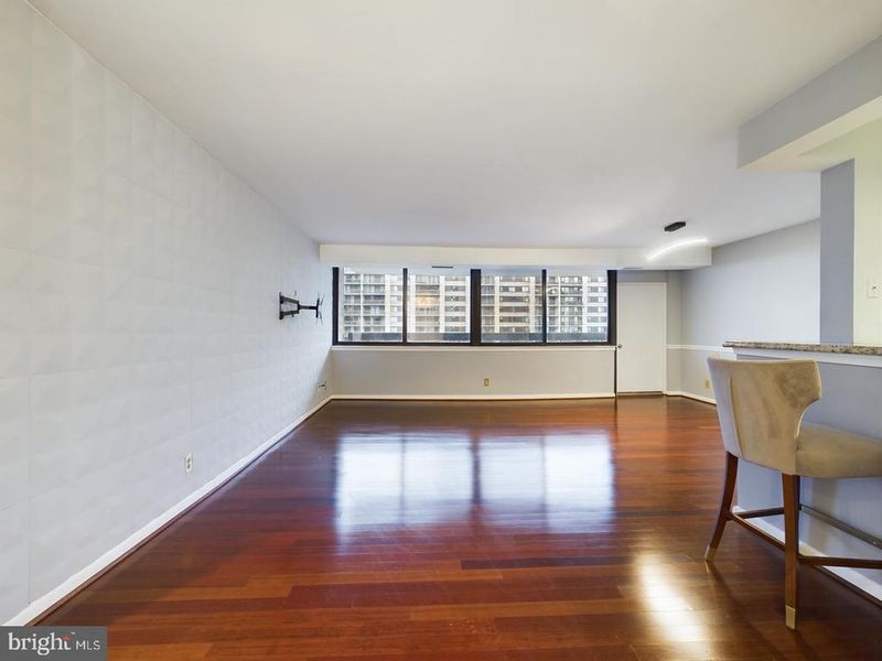 5501 Seminary Rd S #1715S, Falls Church, VA 22041
