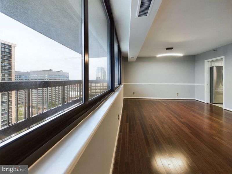 5501 Seminary Rd S #1715S, Falls Church, VA 22041