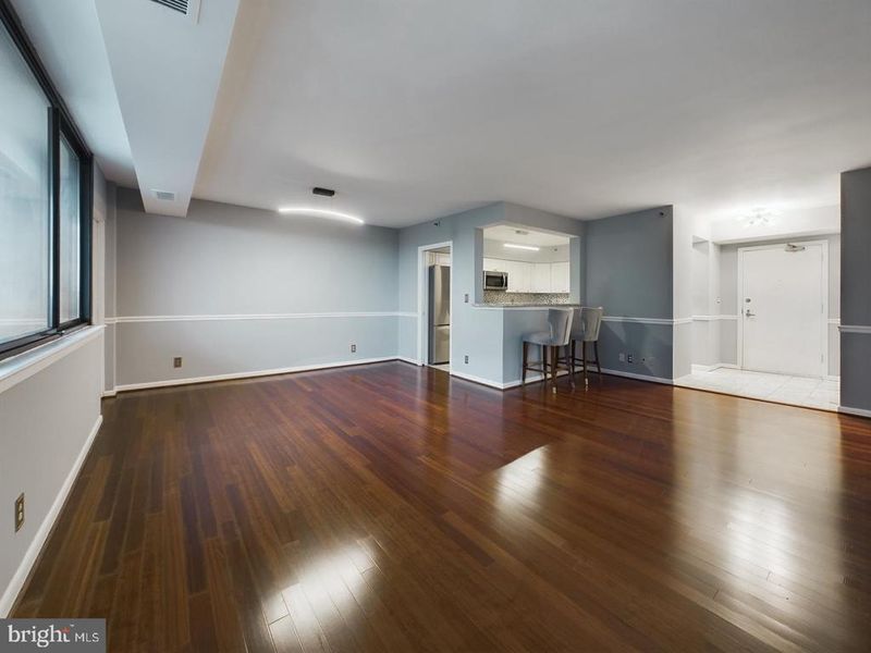 5501 Seminary Rd S #1715S, Falls Church, VA 22041