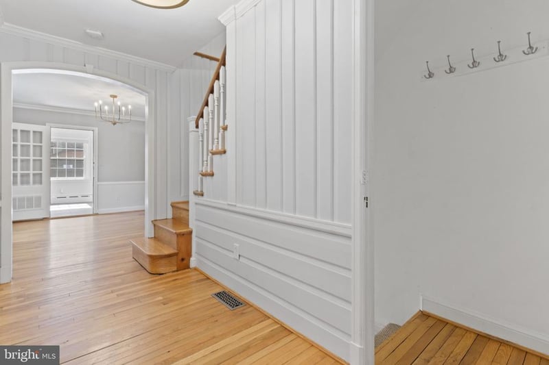 3114 Russell Rd, Alexandria, VA 22305