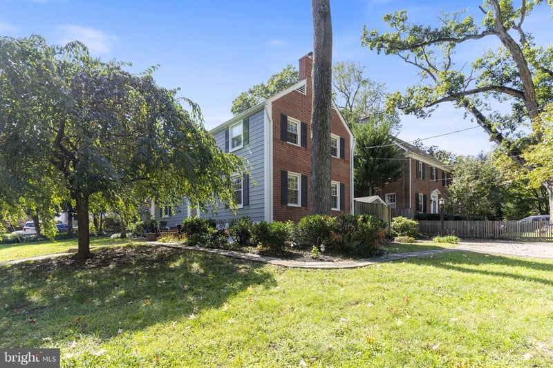 3114 Russell Rd, Alexandria, VA 22305