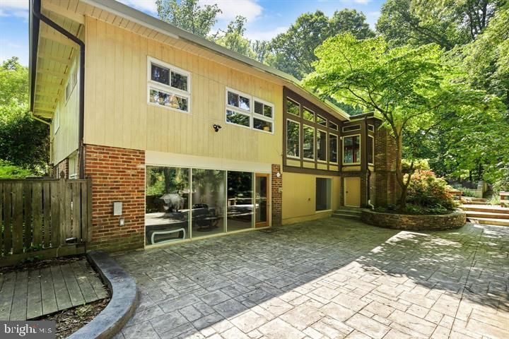 3320 Grass Hill Ter, Falls Church, VA 22044
