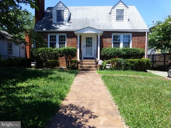 5301 N Carlin Springs Rd, Arlington, VA 22203