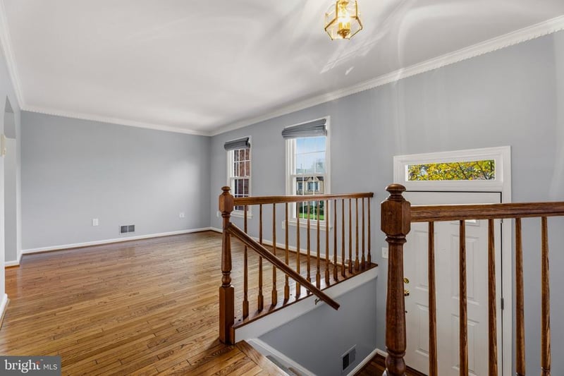 6010 Southward Way, Alexandria, VA 22315