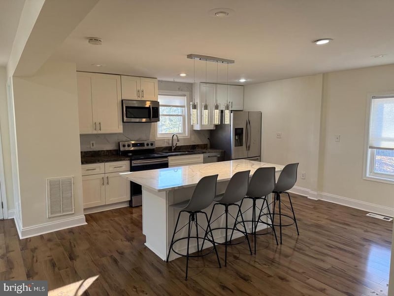 9300 Sanger St, Lorton, VA 22079