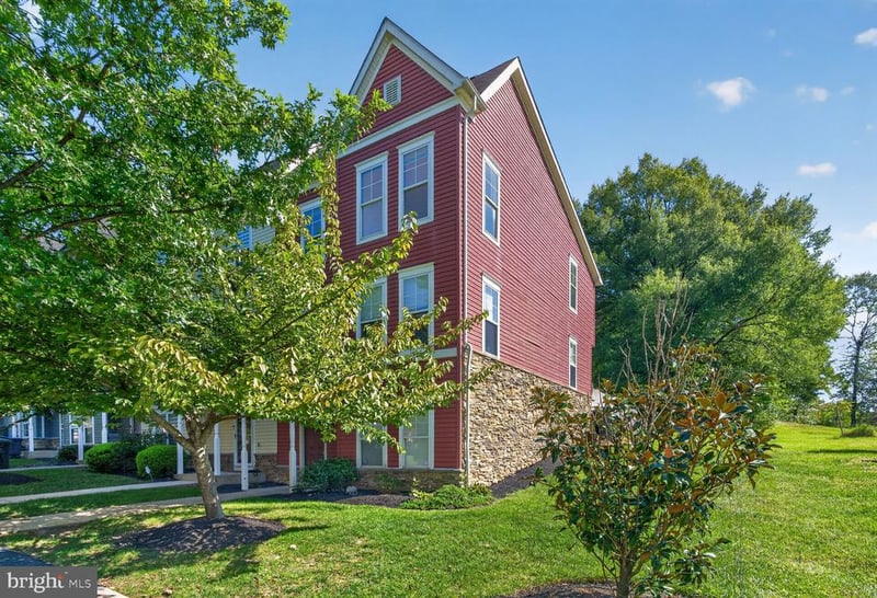 4861 F Street Se SE, Washington, DC 20019