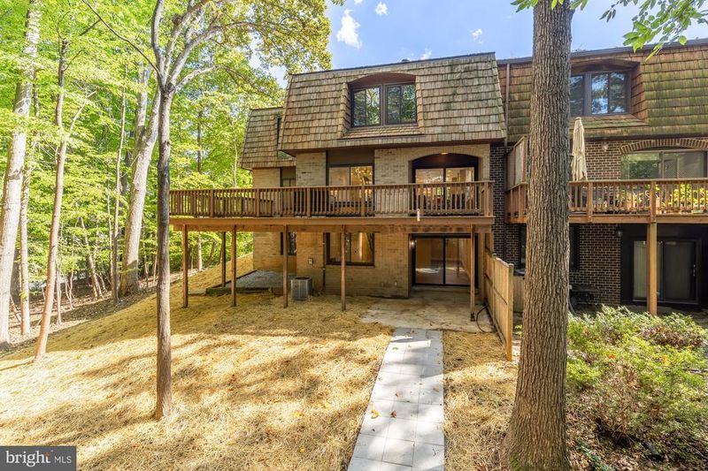 8168 Inverness Ridge Rd, Potomac, MD 20854