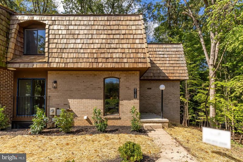 8168 Inverness Ridge Rd, Potomac, MD 20854