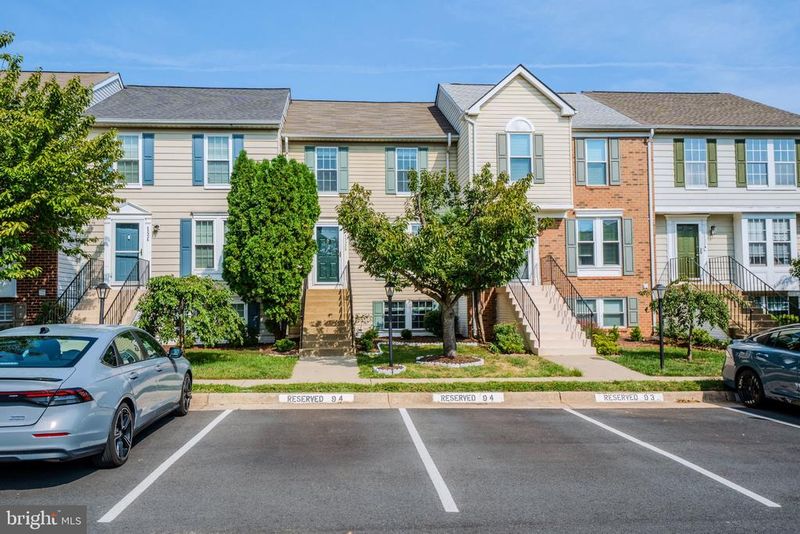 45328 Gable Sq, Sterling, VA 20164