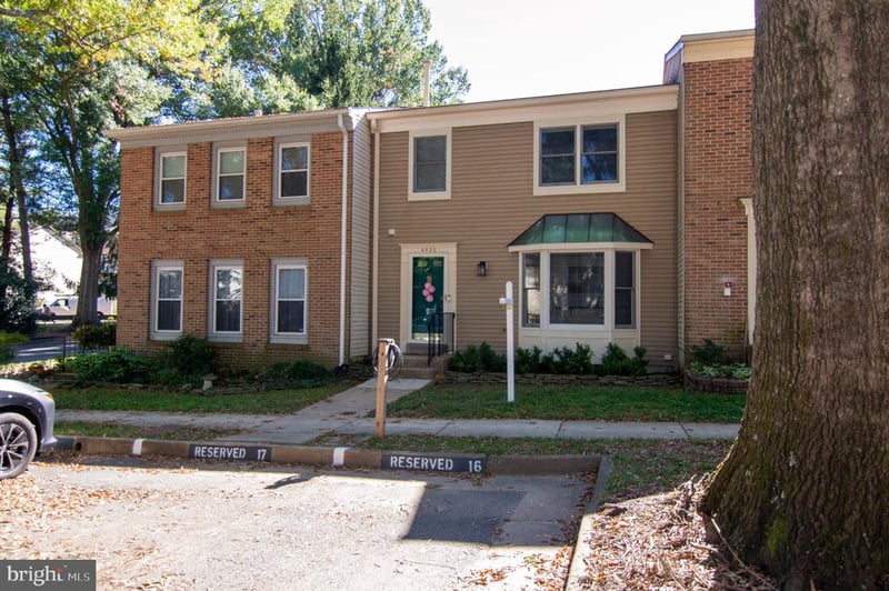 4032 Championship Dr, Annandale, VA 22003