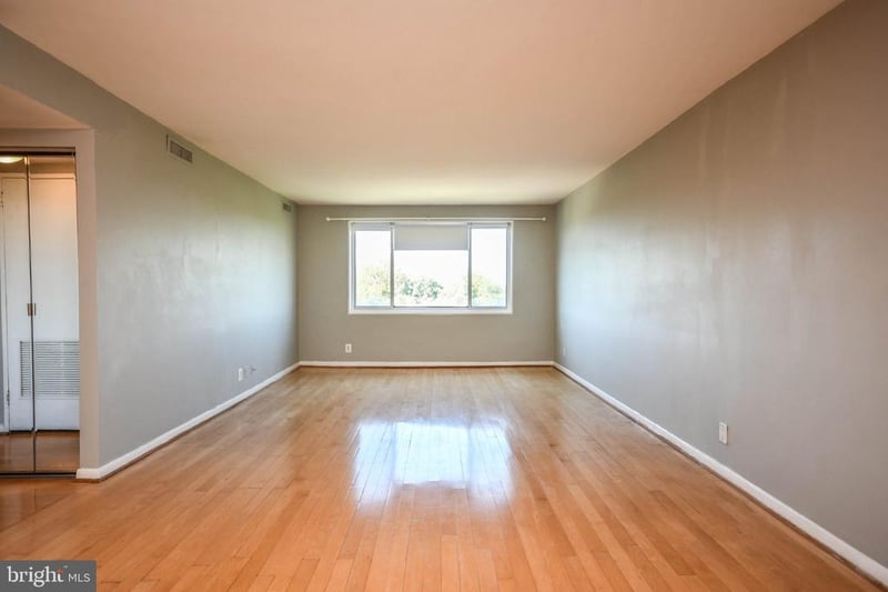 8315 N Brook Ln #2-1004, Bethesda, MD 20814