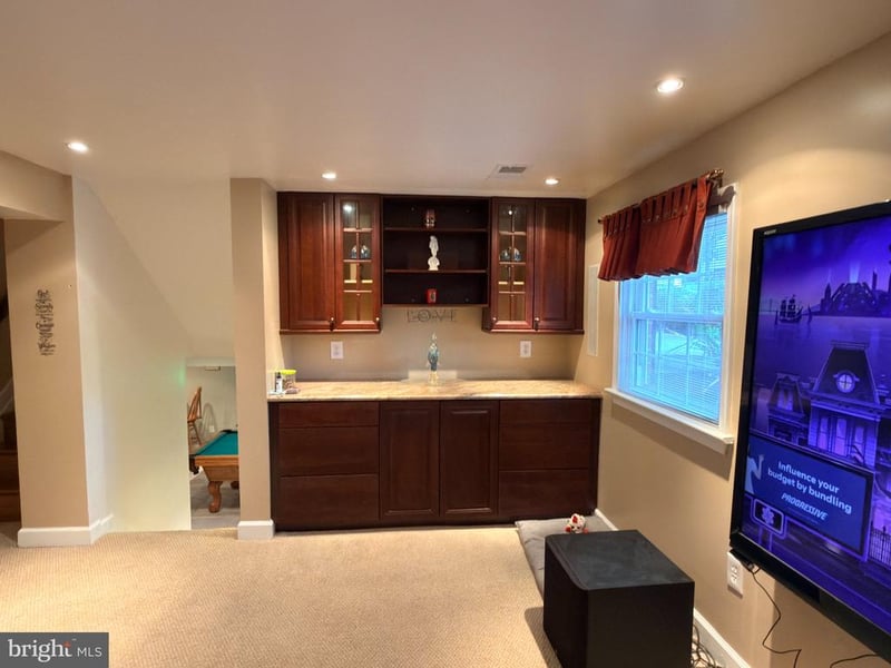 24740 Cutsail Dr, Damascus, MD 20872