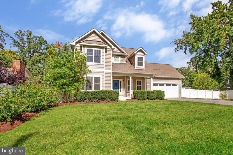 1326 Harbor Rd, Annapolis, MD 21403